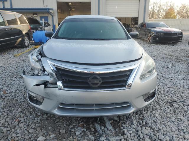 2015 Nissan Altima VIN 1N4AL3AP3FN311271 COPART salvage auction — REAR END, MI - CERTIFICATE OF TITLE, sold $375 on 2026-07-02 (photo 5)
