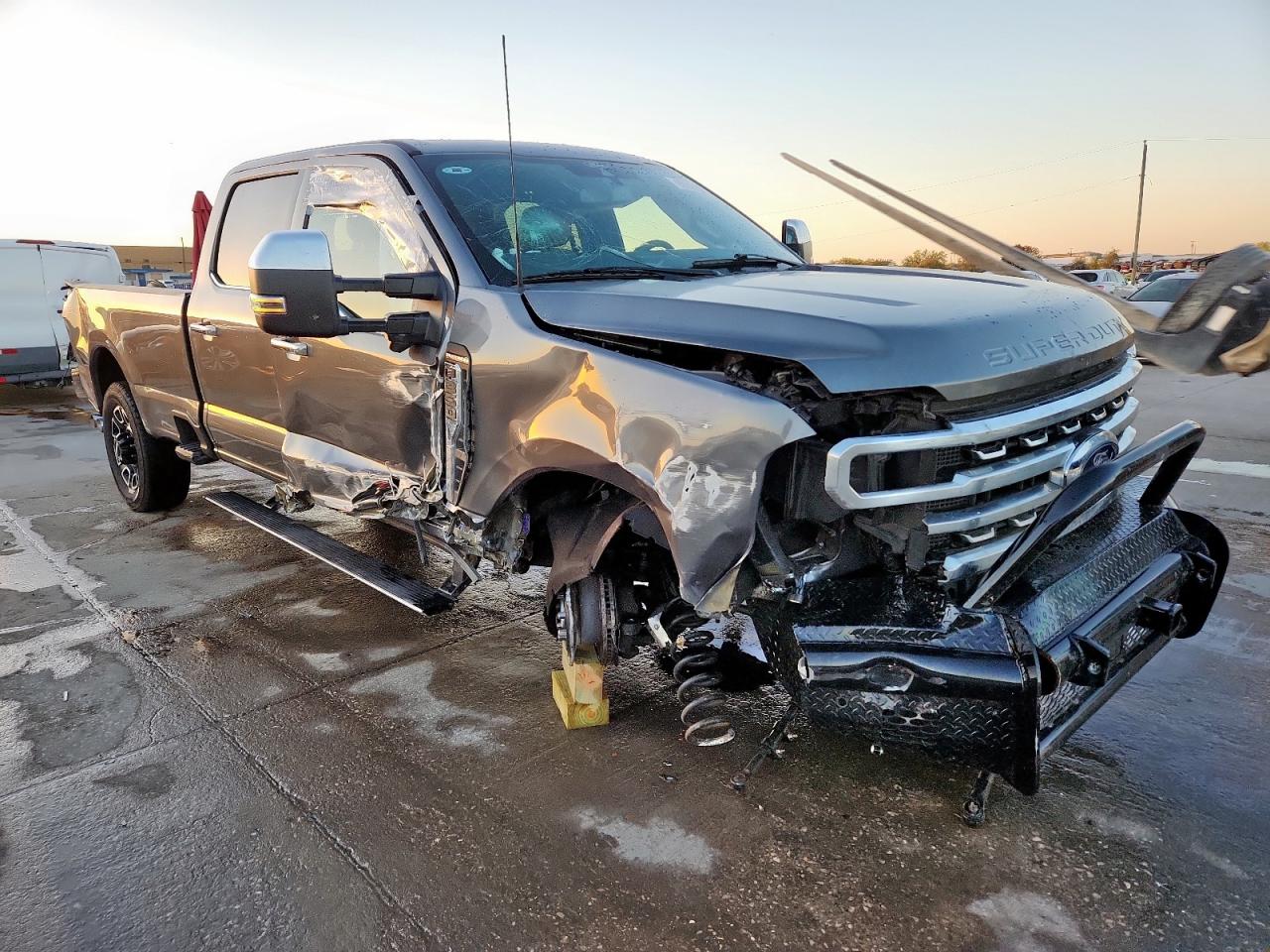 2024 Ford F350 VIN 1FT8W3BM6REE92116 COPART salvage auction — Front End, TX - CERTIFICATE OF TITLE, sold $32,500 on 2026-01-22 (photo 4)