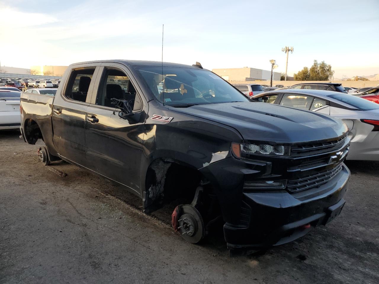 2022 Chevrolet S-10 pickup VIN 3GCPYFEL3NG173236 COPART salvage auction — VANDALISM, NV - SALVAGE TITLE, sold $9,900 on 2025-01-22 (photo 4)