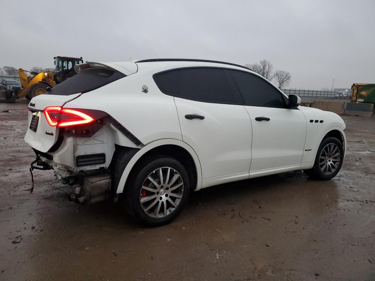 2018 MASERATI ALL MODELS VIN ZN661YUS0JX302171 COPART salvage auction — FRONT END, IL - SALVAGE CERTIFICATE, sold $9,100 on 2025-03-07 (photo 3)