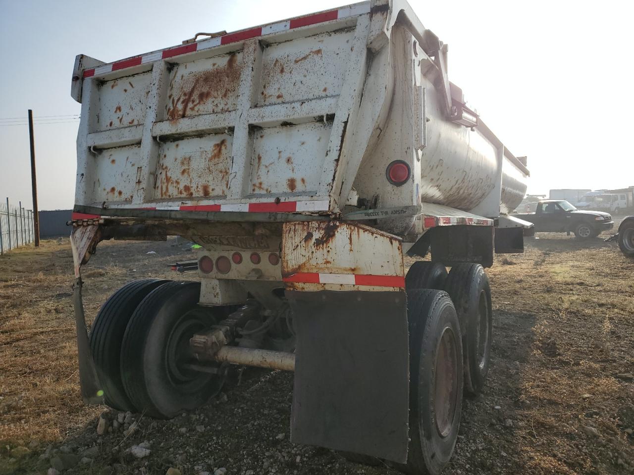 1992 Unknown Unknown VIN 1RESC6204NC921320 COPART salvage auction — Rollover, CA - NON-REPAIRABLE VEHICLE CERT, sold $825 on 2026-06-05 (photo 4)