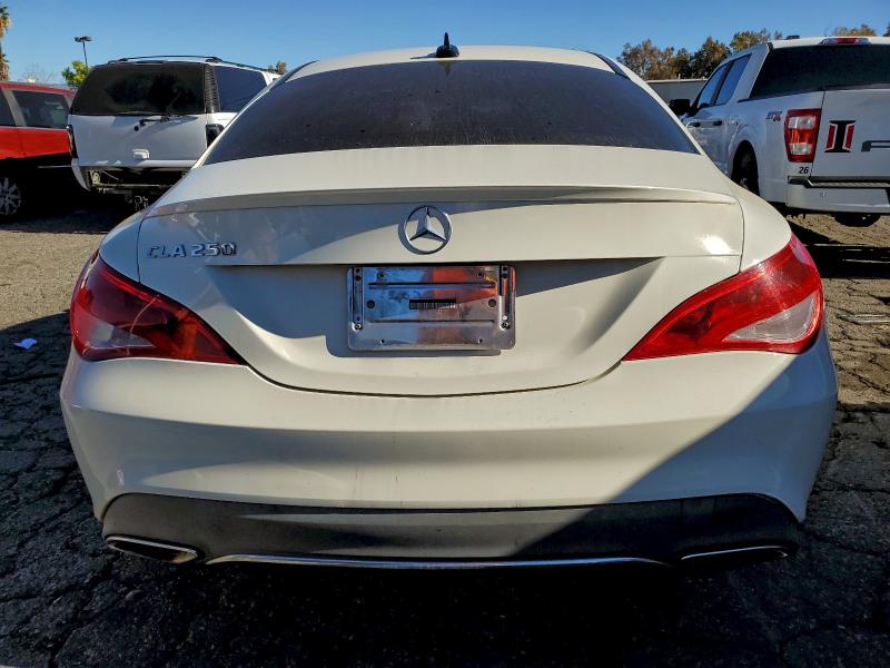 2017 Mercedes-benz Cla-class VIN WDDSJ4EBXHN489471 COPART salvage auction — MINOR DENT/SCRATCHES, Ca - Dis/Dlr/Exp Only Clean Title, sold $3,975 on 2026-07-29 (photo 6)