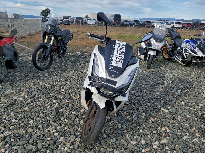 2022 Honda Pcx VIN RLHKF4717NY100490 COPART salvage auction — FRONT END, Ca - Non-Repairable Vehicle Cert, sold $400 on 2026-07-16 (photo 2)