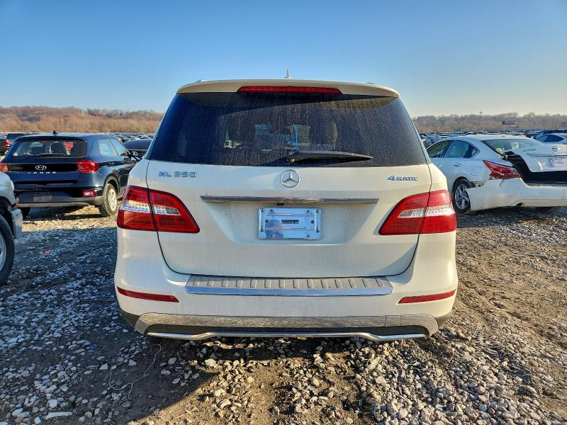 2012 Mercedes-benz Ml-class VIN 4JGDA5HB8CA026826 COPART salvage auction — FRONT END, Il - Salvage Certificate, sold $2,300 on 2026-07-20 (photo 6)