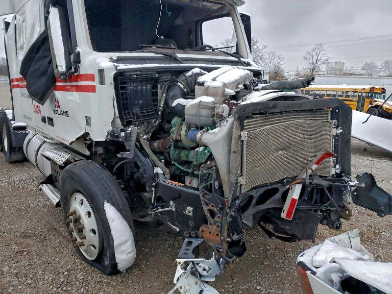 2017 Volvo VIN 4V4NC9EH7HN979065 COPART salvage auction — ROLLOVER, Il - Certificate Of Title (P), sold $12,000 on 2026-07-27 (photo 9)
