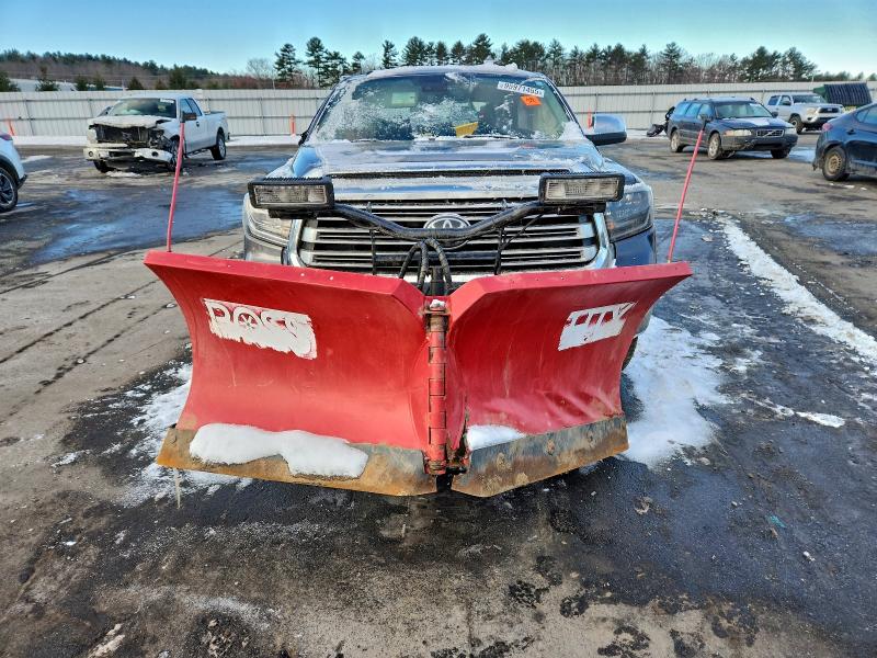 2019 Toyota Tundra VIN 5TFHY5F15KX825051 COPART salvage auction — ROLLOVER, ME - CERT OF TITLE-SALVAGE COLLISIO, sold $100 on 2026-07-31 (photo 5)