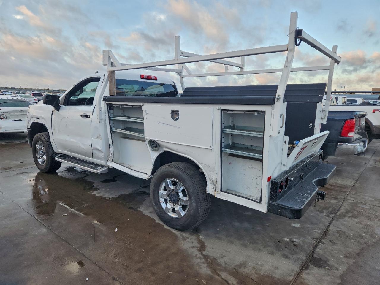 2024 GMC Sierra VIN 1GD38LE73RF134181 COPART salvage auction — Side, CA - CERT OF TITLE-SALVAGED, sold $10,800 on 2026-07-09 (photo 2)