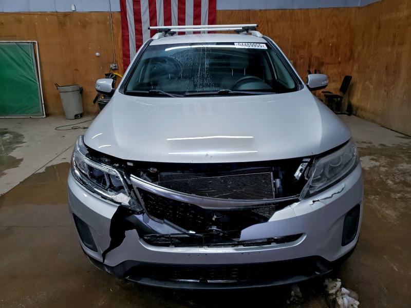 2015 Kia Sorento VIN 5XYKTDA78FG602196 COPART salvage auction — FRONT END, Mi - Dealer Only Clean Title, sold $900 on 2026-07-29 (photo 5)