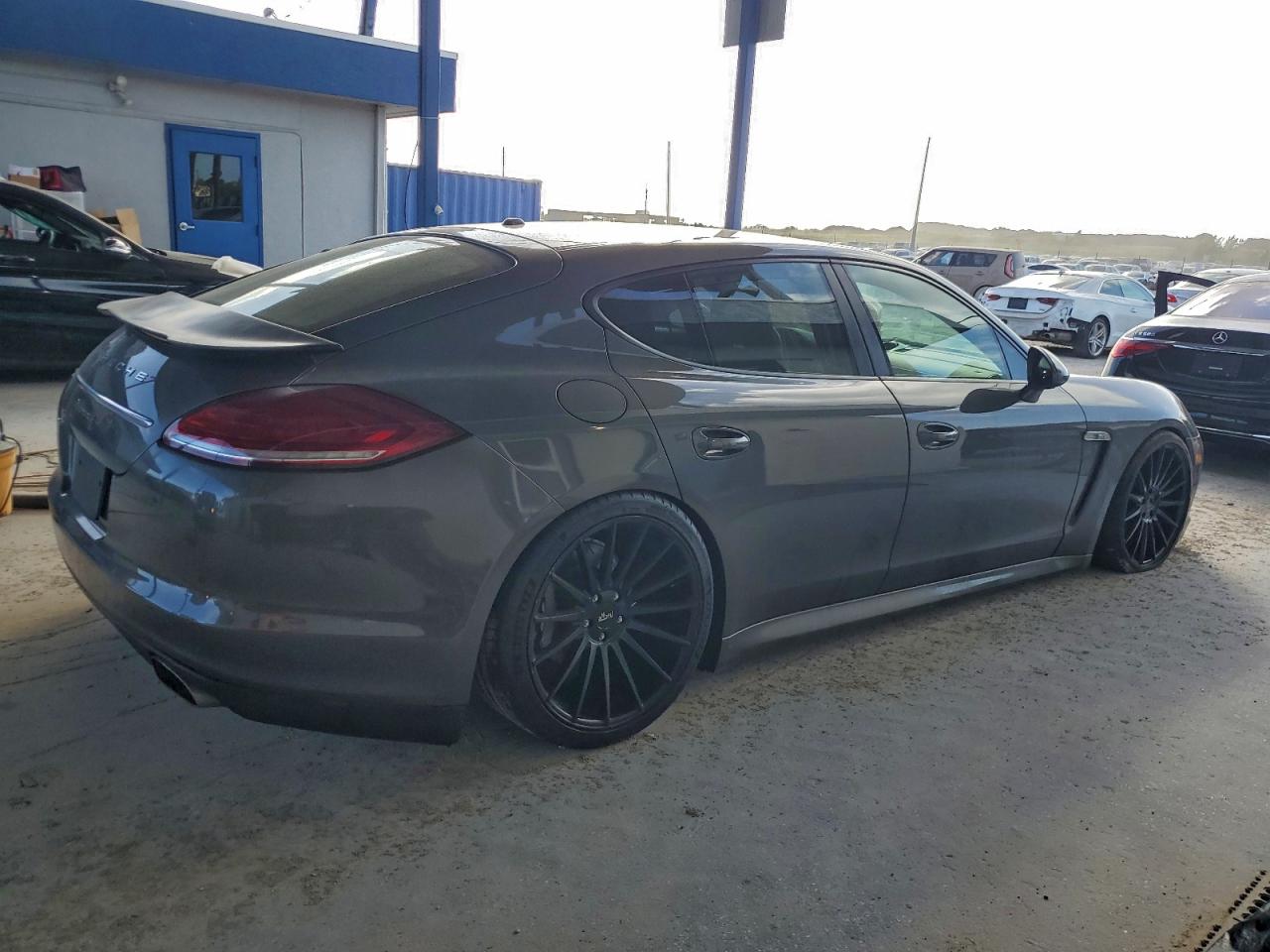 2013 Porsche Panamera VIN WP0AA2A71DL015779 COPART salvage auction — Mechanical, VA - CERTIFICATE OF TITLE (P), sold $2,350 on 2026-01-20 (photo 3)