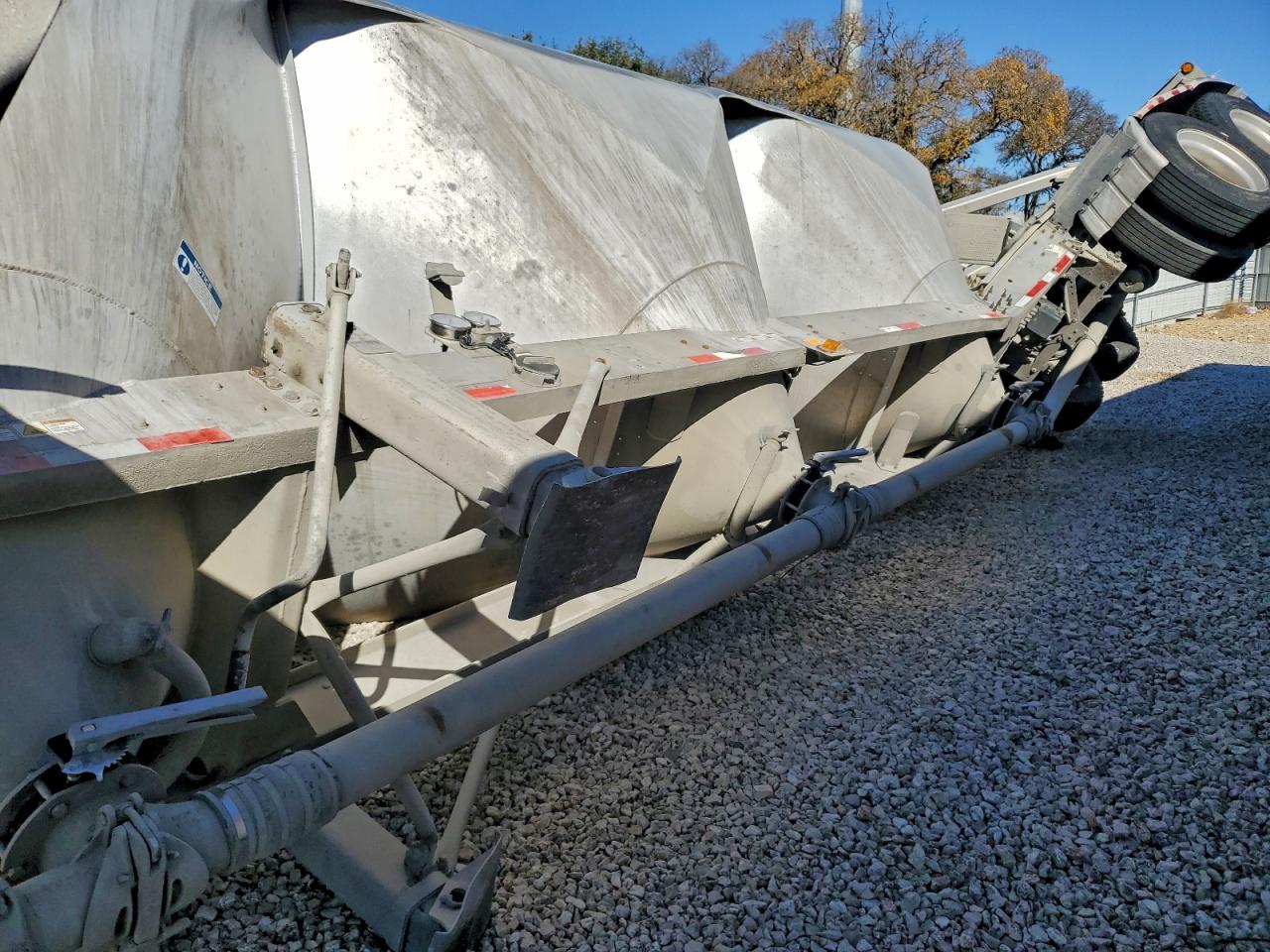 2015 Heil trailer international Heil trail VIN 5HTSN4221F7T94202 COPART salvage auction — Rollover, NE - CERT OF TITLE-SALVAGE, sold $5 on 2026-04-16 (photo 5)