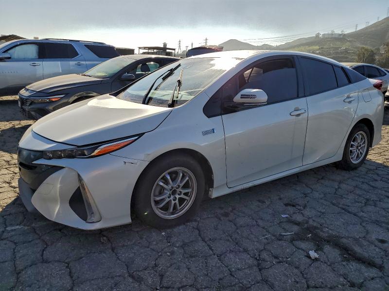 2018 Toyota Prius prime VIN JTDKARFP7J3103673 — COPART salvage auction photo