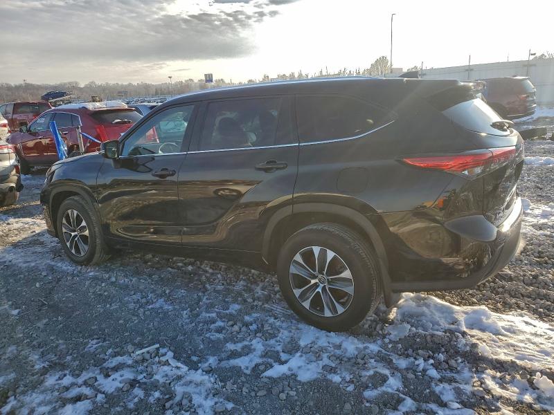 2021 Toyota Highlander VIN 5TDHZRBH7MS544871 COPART salvage auction — FRONT END, IL - SALVAGE CERTIFICATE, sold $16,800 on 2026-07-08 (photo 2)