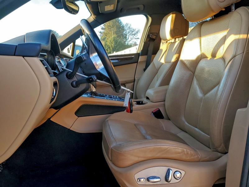 2017 Porsche Macan VIN WP1AB2A58HLB15720 COPART salvage auction — REAR END, Md - Cert Of Salvage > 75% Damage, sold $5,800 on 2026-08-03 (photo 7)