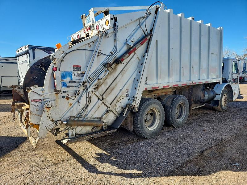 1999 Volvo Xpeditor w VIN 4VMHCLHE7XN794847 COPART salvage auction — FRONT END, Fl - Certificate Of Destruction (P), sold $975 on 2026-07-29 (photo 4)