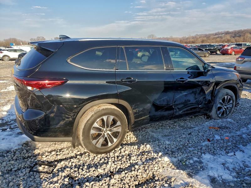 2021 Toyota Highlander VIN 5TDHZRBH7MS544871 COPART salvage auction — FRONT END, IL - SALVAGE CERTIFICATE, sold $16,800 on 2026-07-08 (photo 3)