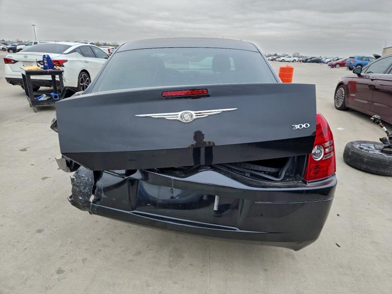 2009 Chrysler 300 VIN 2C3KA43DX9H524068 COPART salvage auction — SIDE, Tx - Salvage Vehicle Title, sold $425 on 2026-07-02 (photo 6)