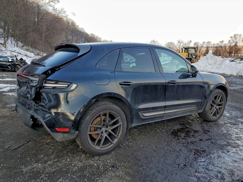 2024 Porsche Macan VIN WP1AA2A54RLB05299 COPART salvage auction — REAR END, Ny - Cert Of Title-Salvage, sold $18,400 on 2026-08-10 (photo 3)