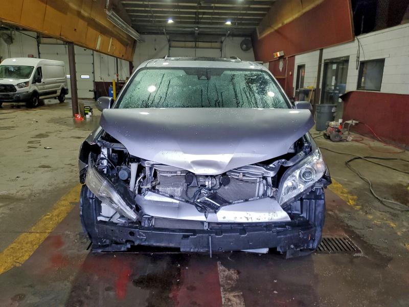 2018 Toyota Sienna VIN 5TDYZ3DC5JS930232 COPART salvage auction — FRONT END, Az - Cert Of Title - Salvage, sold $7,300 on 2026-07-14 (photo 5)
