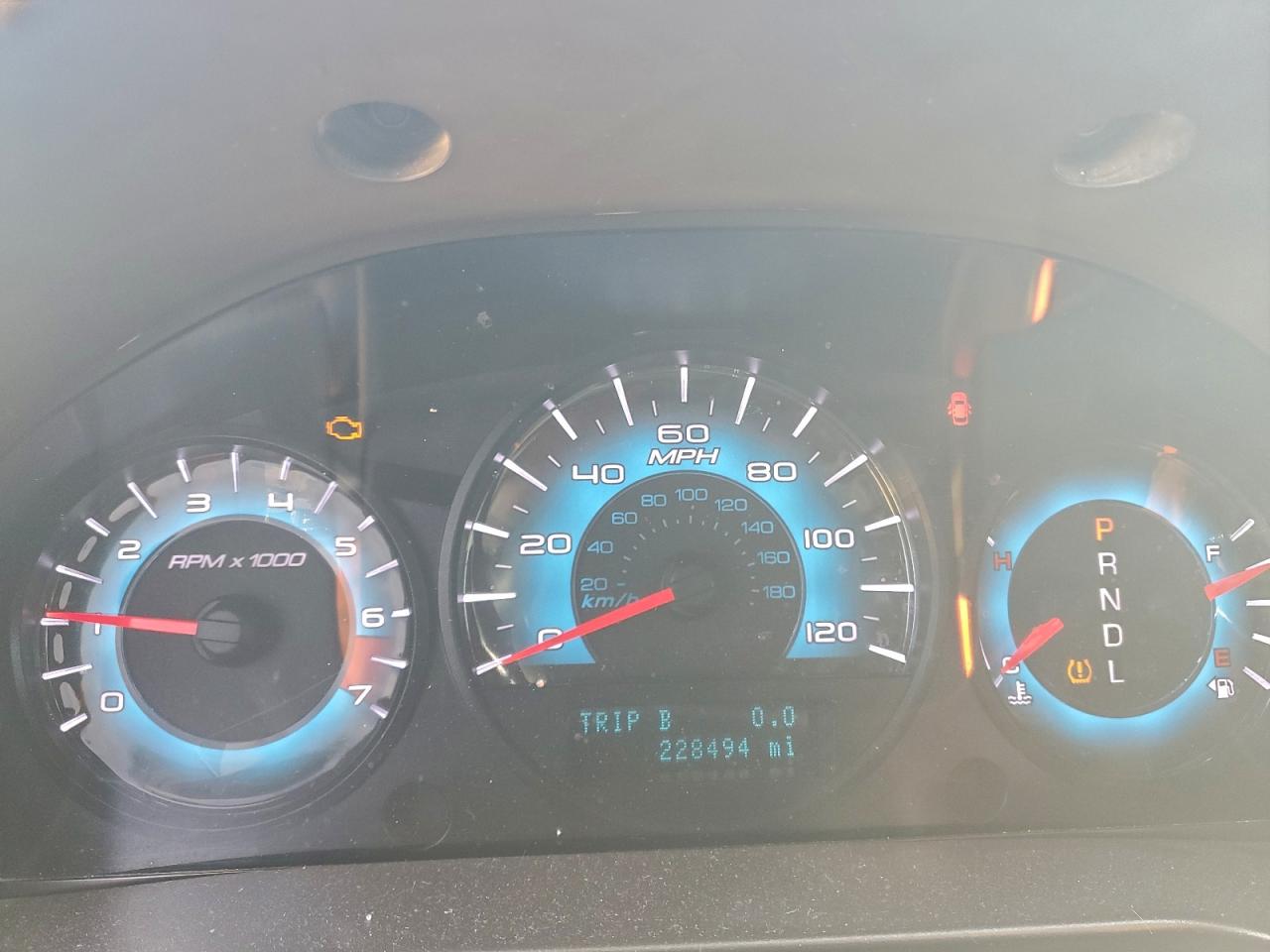 2010 Ford Fusion VIN 3FAHP0JA2AR388409 COPART salvage auction — Front End, KS - CERT OF TITLE-SALVAGE, sold $500 on 2026-07-09 (photo 9)