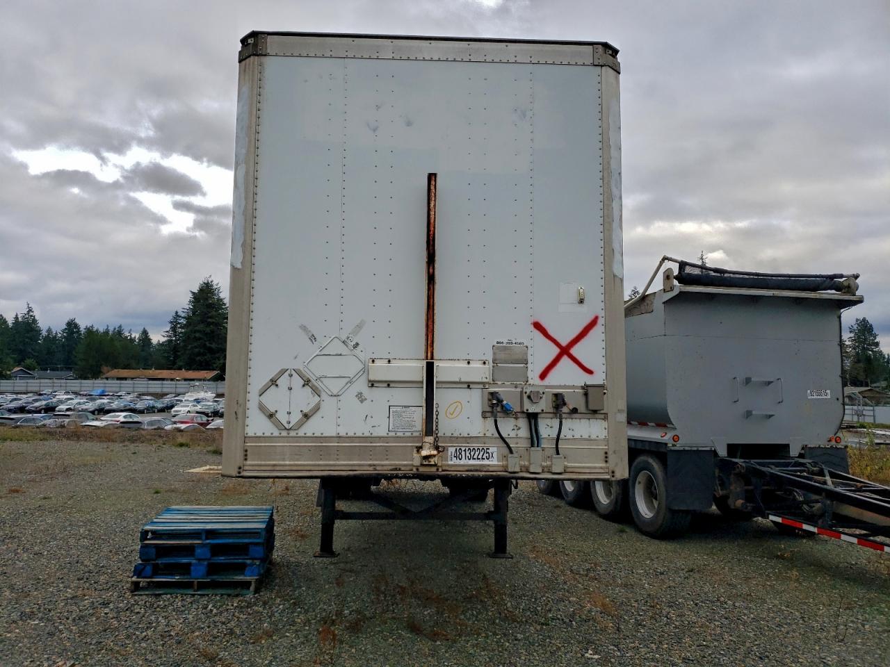 2011 Ggsd Dry van tr VIN 1GRAP5613BK211414 COPART salvage auction — Normal Wear, AB - EXPORT ONLY, sold $1,600 on 2026-09-04 (photo 9)
