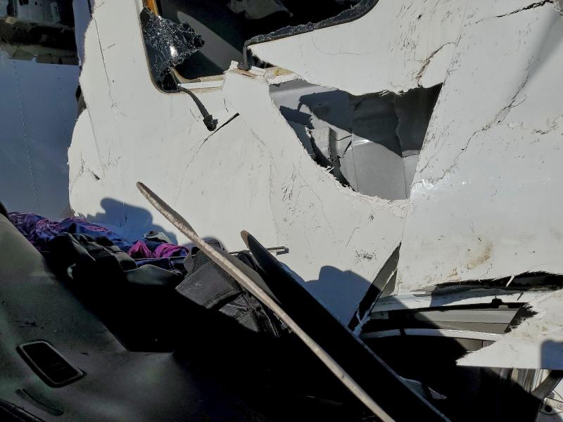 2020 Volvo Vn VIN 4V4NC9EH9LN243544 COPART salvage auction — ROLLOVER, Tx - Nonrepairable Title, sold $2,950 on 2026-07-09 (photo 6)