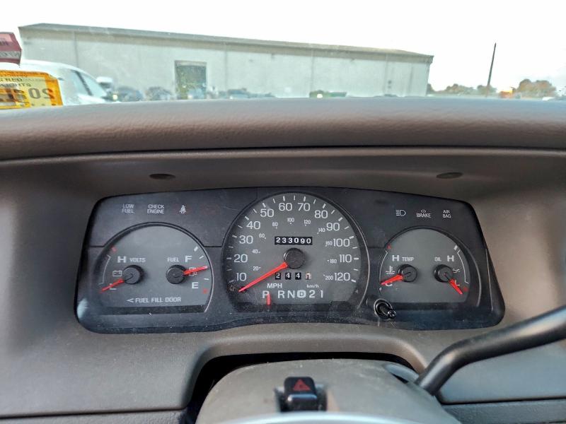 2002 Mercury Grand marquis VIN 2MEFM74W42X650412 COPART salvage auction — REAR END, Nj - Cert Of Title-Salvage, sold $350 on 2026-09-02 (photo 9)