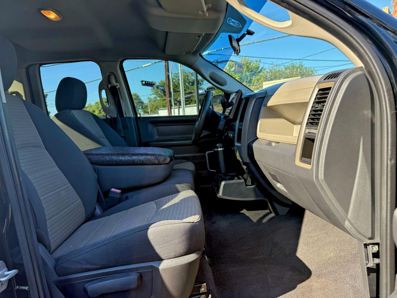 2012 Dodge Ram VIN 1C6RD6FT3CS139068 COPART salvage auction — Minor Dent/Scratches, TX - CERTIFICATE OF TITLE (P), sold $15,700 on 2026-01-16 (photo 5)