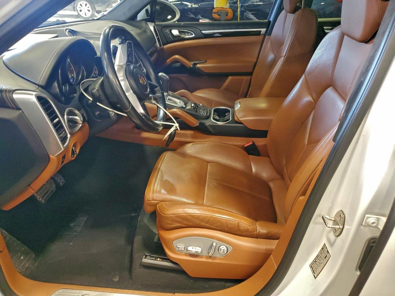 2016 Porsche Cayenne VIN WP1AD2A21GLA79142 COPART salvage auction — Front End, PA - CERTIFICATE OF SALVAGE, sold $8,200 on 2026-01-16 (photo 7)
