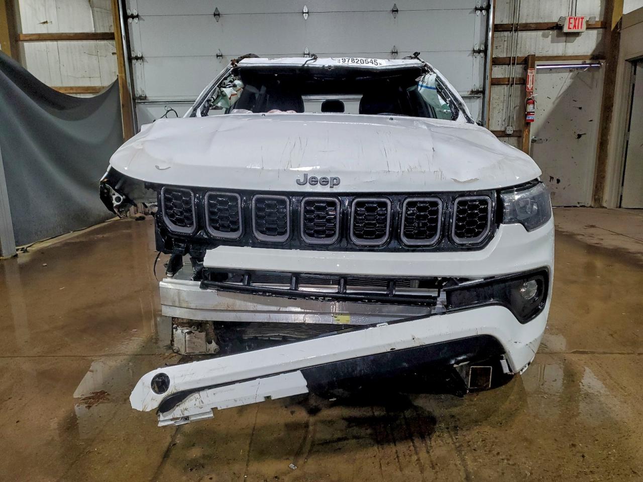 2025 Jeep Compass VIN 3C4NJDBN7ST617713 COPART salvage auction — Rollover, OH - CERT OF TITLE-SALVAGE (P), sold $1,850 on 2025-12-31 (photo 5)