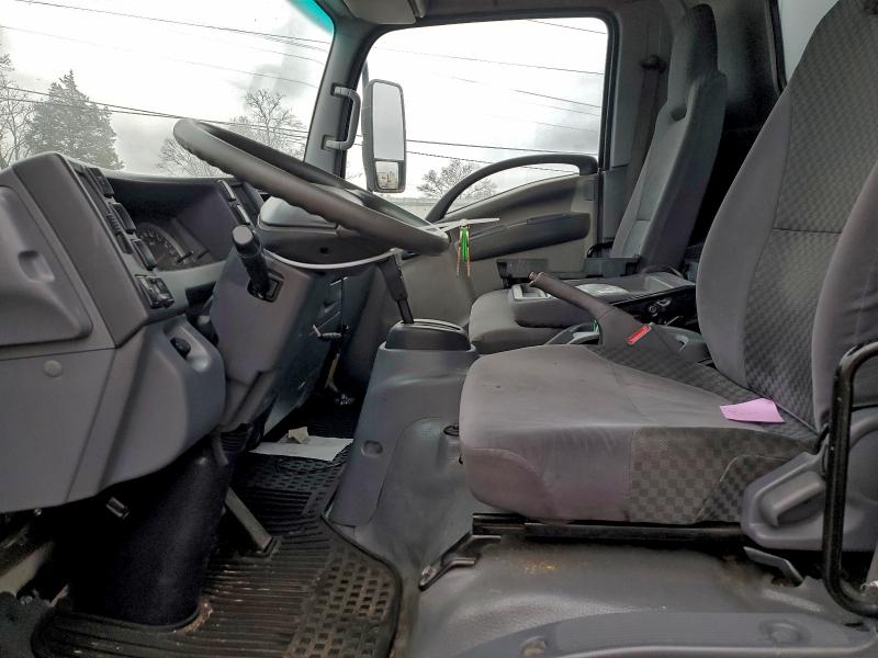 2011 Isuzu Nqr VIN JALE5W160B7901486 COPART salvage auction — NORMAL WEAR, Tn - Certificate Of Title, sold $2,400 on 2026-07-13 (photo 5)