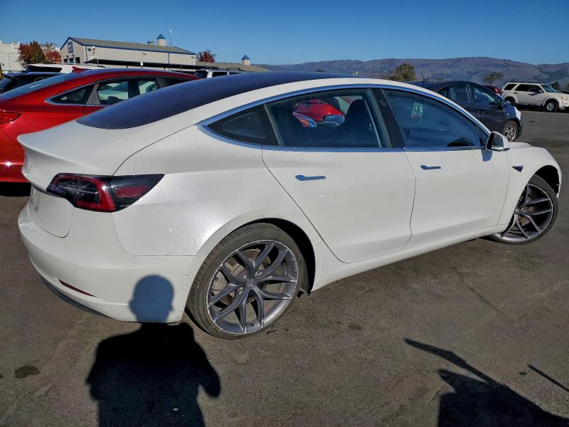 2017 Tesla Model 3 VIN 5YJ3E1EA9HF001537 COPART salvage auction — UNDERCARRIAGE, 0 -, sold $500 on 2026-07-28 (photo 3)