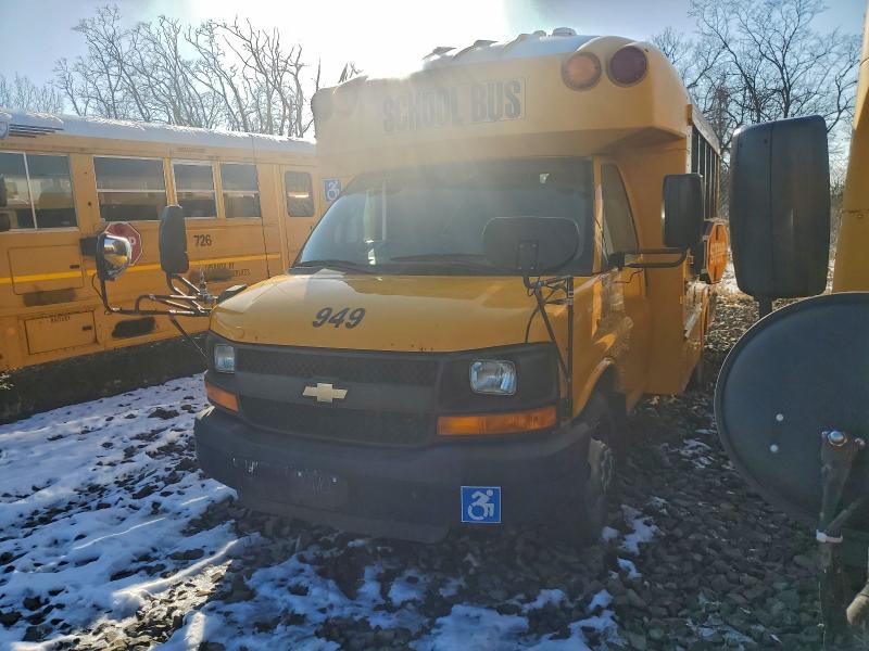 2013 Chevrolet Express g3500 VIN 1GB3G2BG4D1149482 COPART salvage auction — NORMAL WEAR, Ny - Certificate Of Title, sold $1,400 on 2026-07-09 (photo 2)