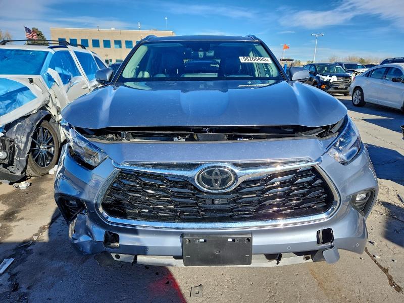 2022 Toyota Highlander VIN 5TDFZRBH5NS183455 COPART salvage auction — FRONT END, CO - PUBLIC - SALVAGE TITLE, sold $23,200 on 2026-07-13 (photo 5)