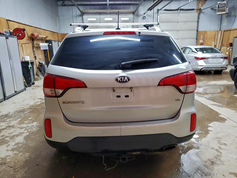 2015 Kia Sorento VIN 5XYKTDA78FG602196 COPART salvage auction — FRONT END, Mi - Dealer Only Clean Title, sold $900 on 2026-07-29 (photo 6)
