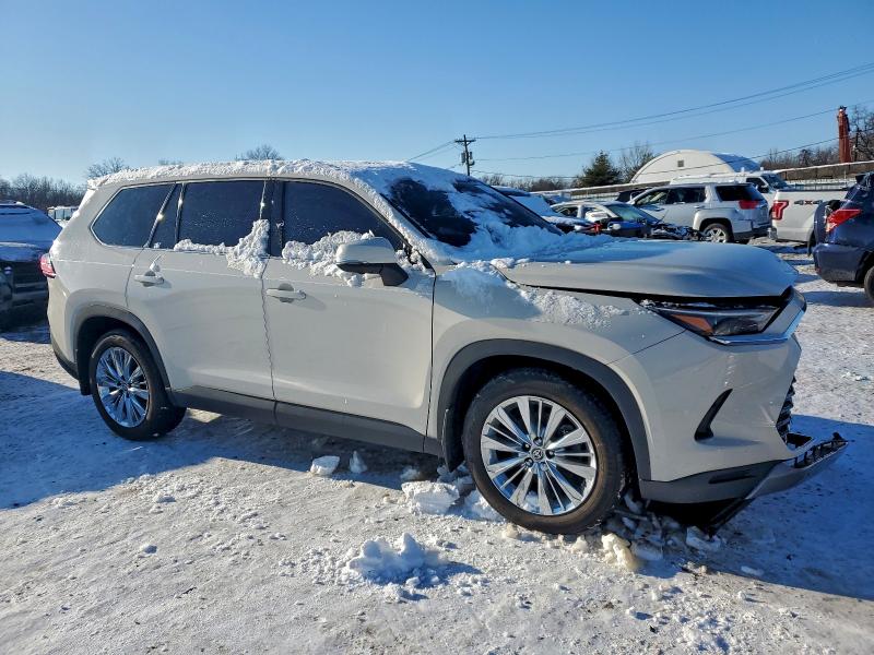 2024 Toyota Highlander VIN 5TDAAAB59RS018202 COPART salvage auction — Front End, ID - SALVAGE CERTIFICATE OF TITLE, sold $17,800 on 2026-04-17 (photo 4)
