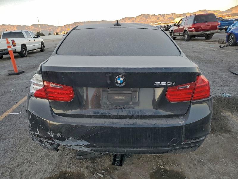 2013 BMW 3er VIN WBA3B1C57DF462706 COPART salvage auction — ROLLOVER, Nv - Salvage Title, sold $575 on 2026-07-16 (photo 6)