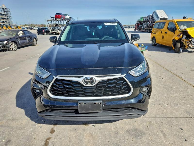 2020 Toyota Highlander VIN 5TDGZRAH4LS000131 COPART salvage auction — REAR END, Tx - Certificate Of Title, sold $13,900 on 2026-07-27 (photo 5)