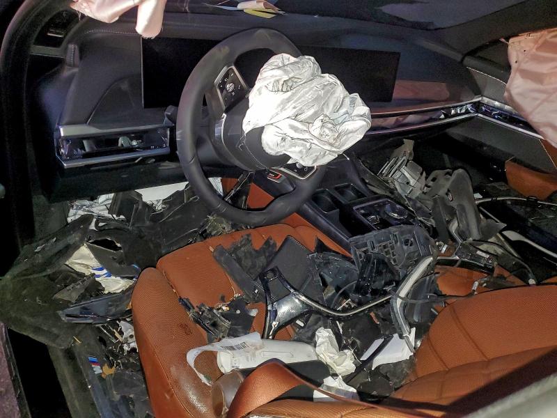 2025 BMW I7 VIN WBY43EJ08SCU94256 COPART salvage auction — Unknown, NV - SALVAGE TITLE, sold $15,100 on 2026-03-11 (photo 8)