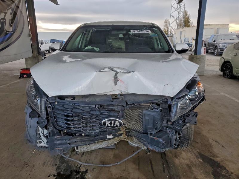 2020 Kia Sorento VIN 5XYPG4A57LG620399 COPART salvage auction — FRONT END, Ca - Dis/Dlr/Exp Only Clean Title, sold $2,600 on 2026-07-28 (photo 5)