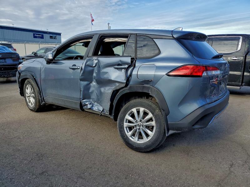 2022 Toyota Corolla cross VIN 7MUCAAAG1NV002930 COPART salvage auction — SIDE, On - Permit No Brand - Unfit, sold $2,500 on 2026-07-30 (photo 2)