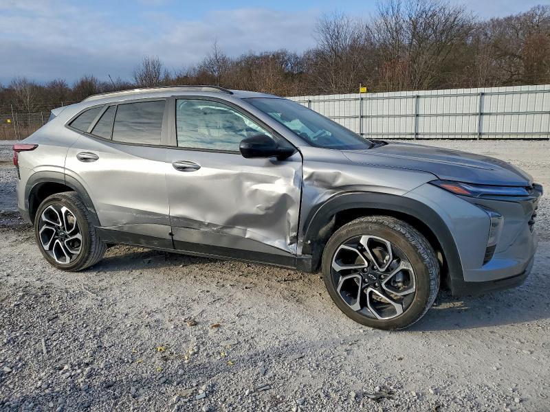 2025 Chevrolet Trax VIN KL77LJEP1SC058389 COPART salvage auction — SIDE, Ar - Cert Of Title-Salvage, sold $2,050 on 2026-07-27 (photo 4)