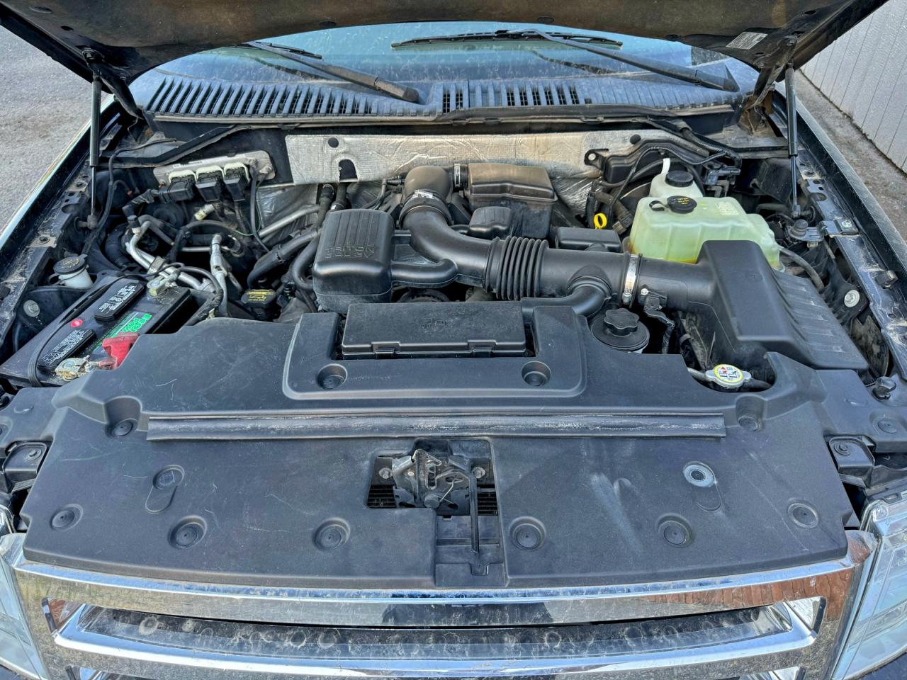2010 Ford Expedition VIN 1FMJU1J58AEB58207 COPART salvage auction — Normal Wear, OR - CERTIFICATE OF TITLE (P), sold $12,500 on 2026-01-07 (photo 7)