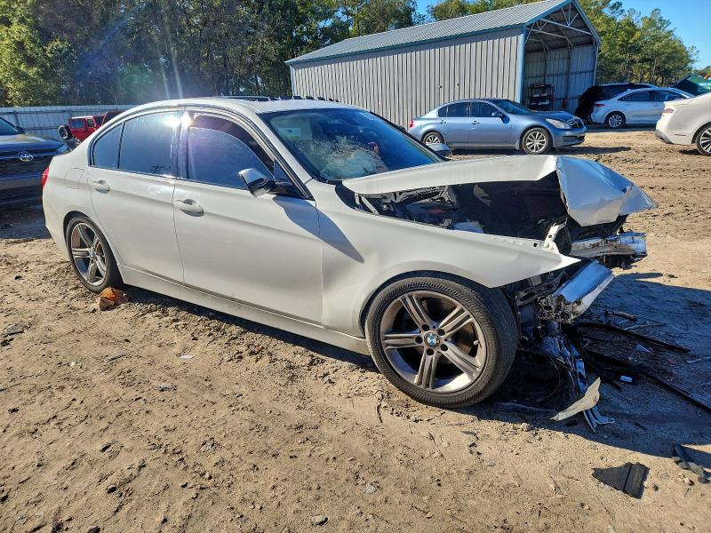 2015 BMW 3er VIN WBA3A5C59FF607841 COPART salvage auction — FRONT END, Fl - Certificate Of Destruction, sold $10 on 2026-08-07 (photo 4)
