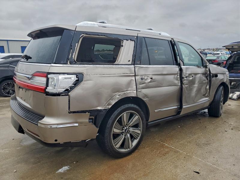 2018 Lincoln Navigator VIN 5LMJJ2LT9JEL07294 COPART salvage auction — SIDE, TX - SALVAGE VEHICLE TITLE, sold $6,200 on 2026-07-17 (photo 3)