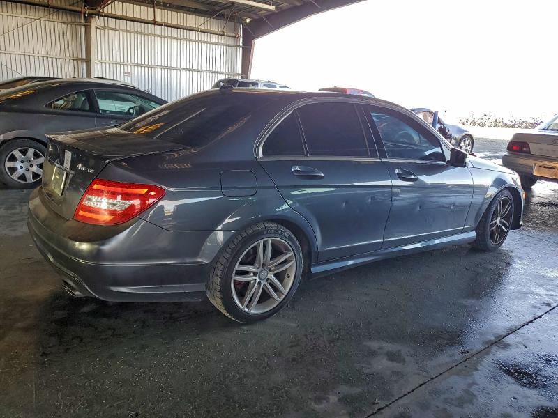 2014 Mercedes-benz C-klasse VIN WDDGF8AB6ER315373 COPART salvage auction — VANDALISM, Ca - Non-Repairable Vehicle Cert, sold $25 on 2026-07-09 (photo 3)