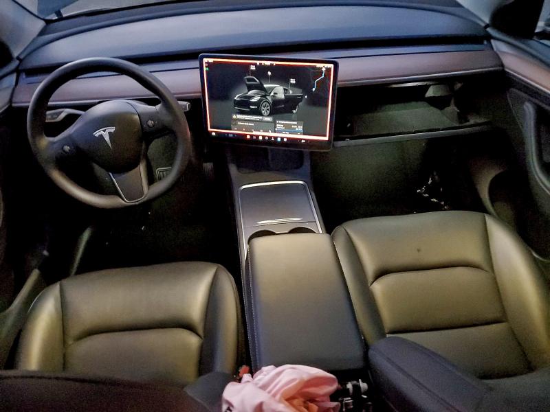 2025 Tesla Model y VIN 7SAYGDEE8SF299108 COPART salvage auction — SIDE, Salvage Title, sold $13,800 on 2026-07-20 (photo 8)