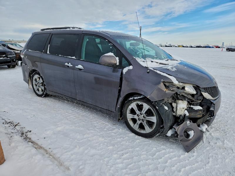 2013 Toyota truck/van Sienna se v6 VIN 5TDXK3DC7DS294997 COPART salvage auction — FRONT END, AB - BOS - SALVAGE, sold $2,650 on 2026-07-28 (photo 4)