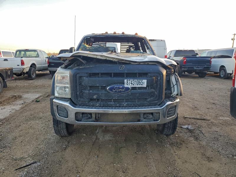 2015 Ford F-550 super duty VIN 1FD0W5HT2FED57911 COPART salvage auction — BURN, Tx - Salvage Vehicle Title, sold $250 on 2026-07-30 (photo 5)