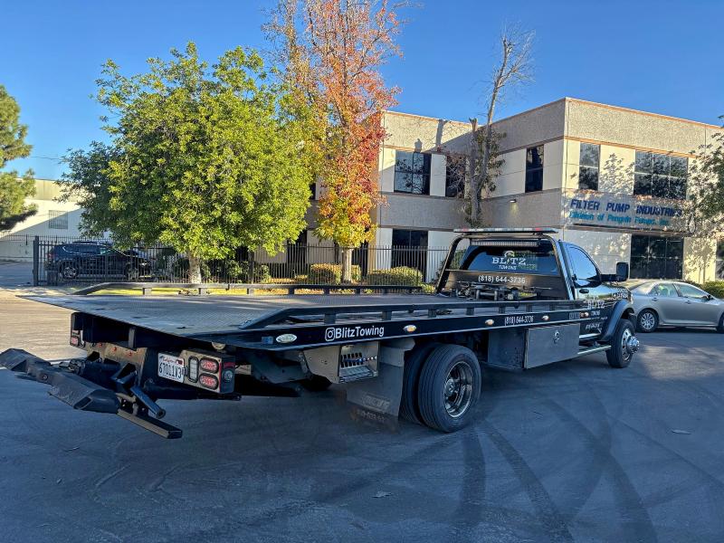 2020 Ram 5500 VIN 3C7WRMDL5LG238392 COPART salvage auction — Normal Wear, CA - CERT OF TITLE-SALVAGED (P), sold $58,700 on 2025-12-11 (photo 4)