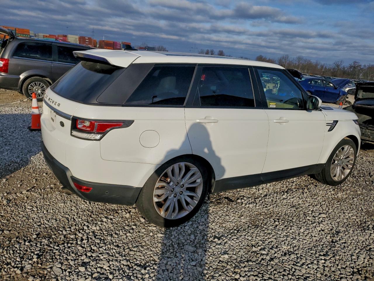 2016 Land Rover Range Rover Sport VIN SALWR2VF1GA546599 COPART salvage auction — Minor Dent/Scratches, OH - CERTIFICATE OF TITLE, sold $575 on 2026-06-30 (photo 3)